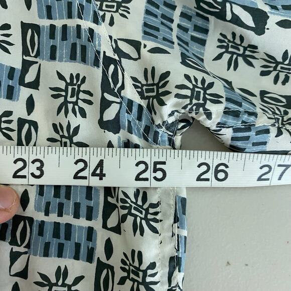 Vtg‎ 90s Button Up Mens Size XL 100% Silk Band Collar Batik Print Cabana Friends - Picture 7 of 8